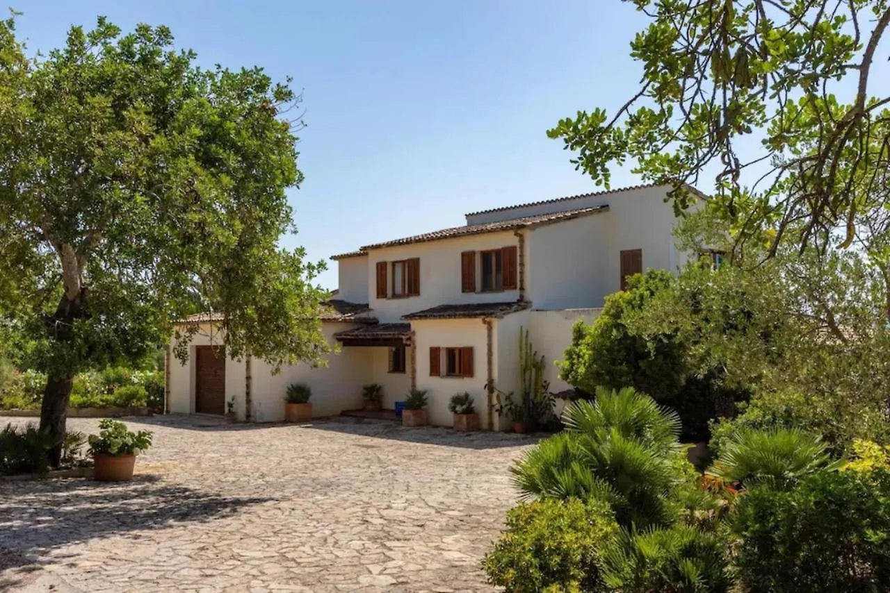 Villa Hostalet contacts